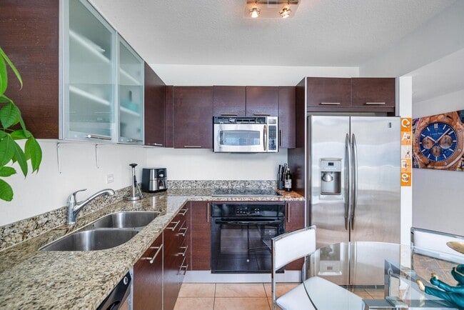 Building Photo - 41 SE 5th St