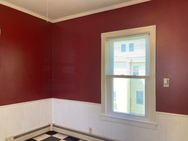 Building Photo - 30 Grant St