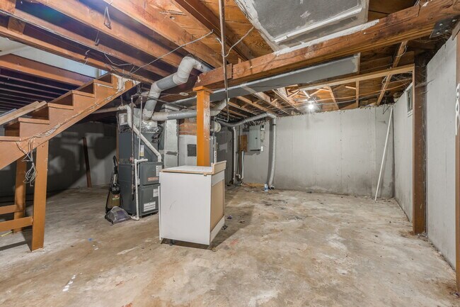 Building Photo - 5760 College Ave