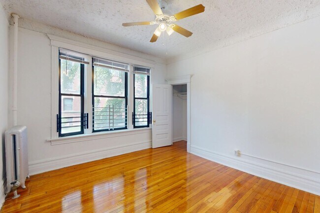 Floorplan - 5401-5403 S. Woodlawn Avenue