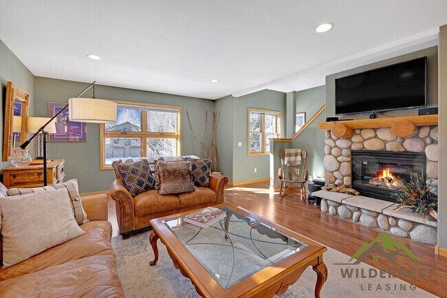 Building Photo - WINTER RENTAL-Beautiful 2 Bedroom Townhome Near Shops/Dining with Garage in Frisco, utilities inc...