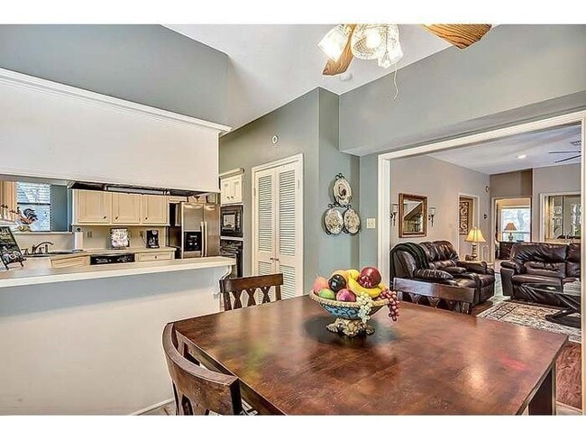 Building Photo - 2442 Hodges Bend Cir