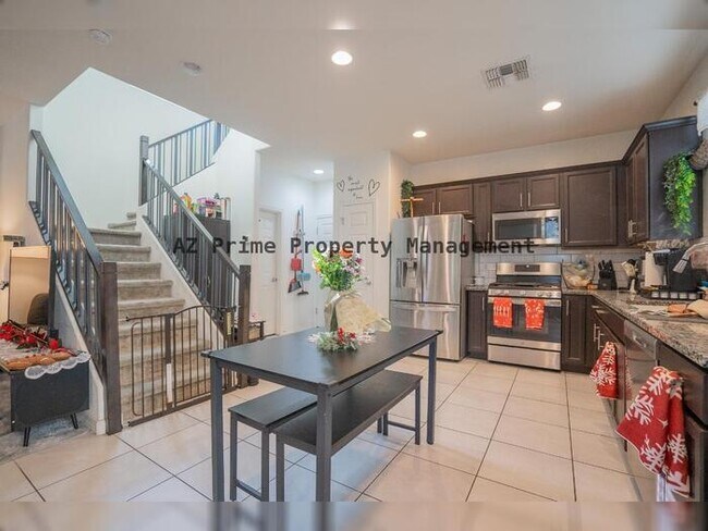 Building Photo - 3814 S 58th Dr