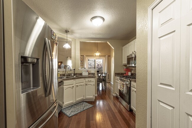 Building Photo - Briargate home on Chancellor for rent!