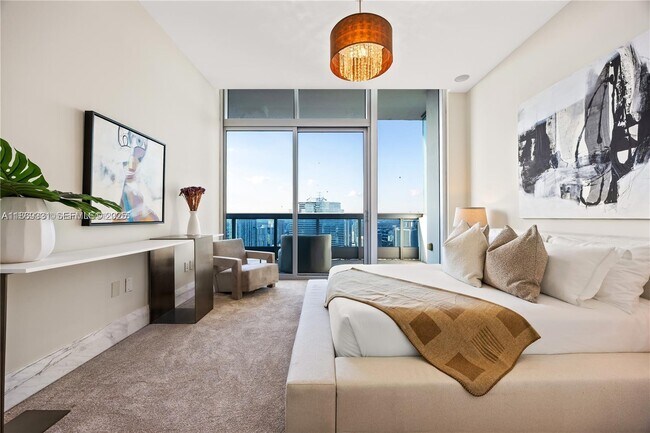 Building Photo - 200 Biscayne Blvd Way