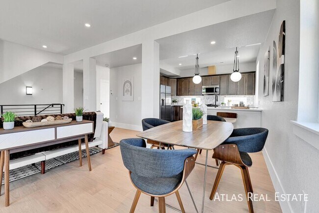 Building Photo - 6643 W 52nd Dr