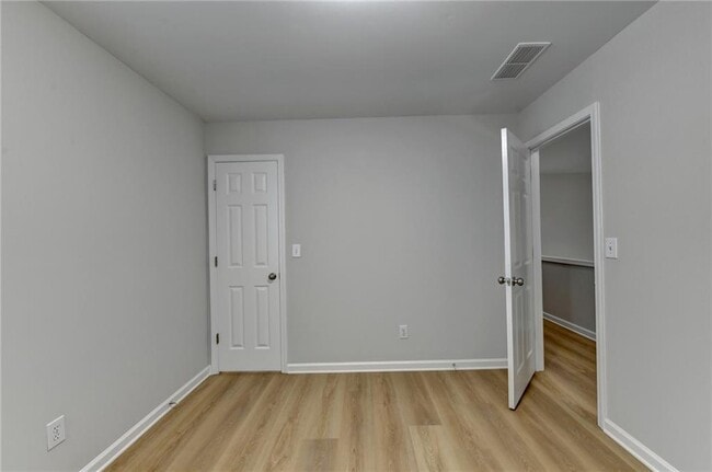 Building Photo - 340 Waddington Trail
