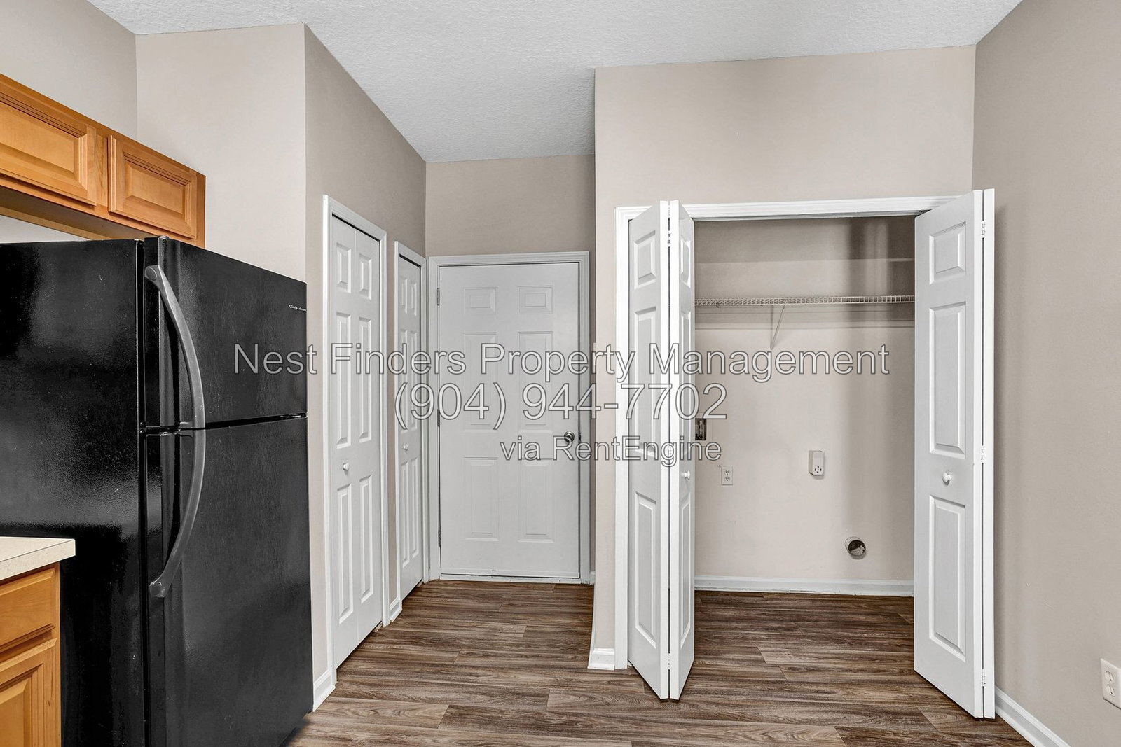 Building Photo - 518 Scrub Jay Dr
