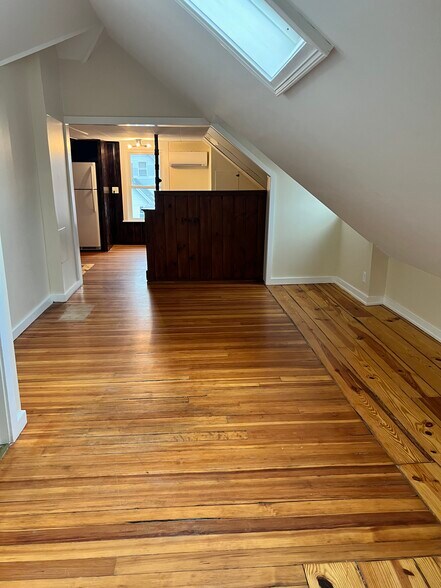 Building Photo - 9 Summer St