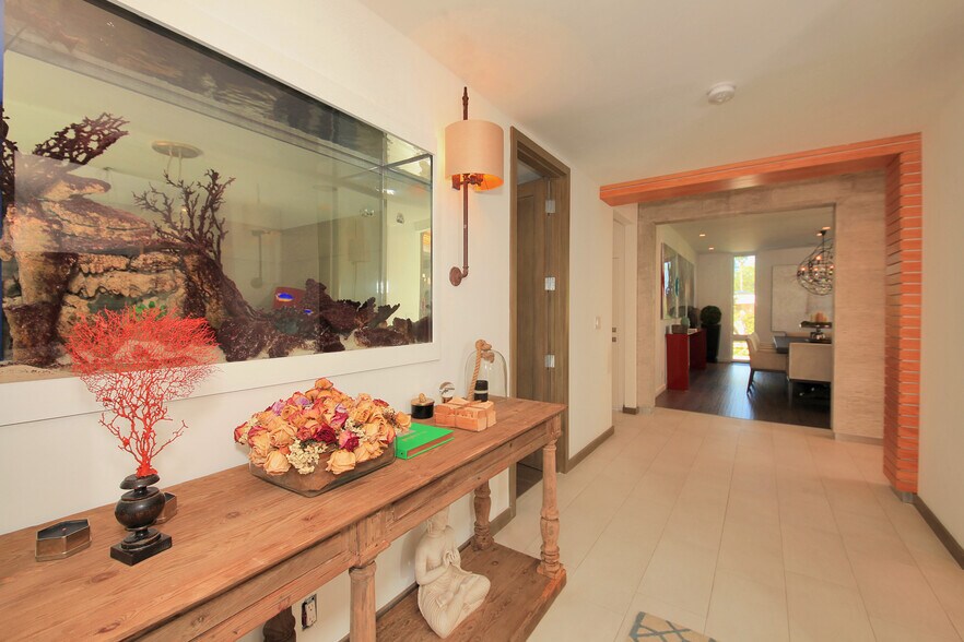 Building Photo - 3054 Elvido Dr