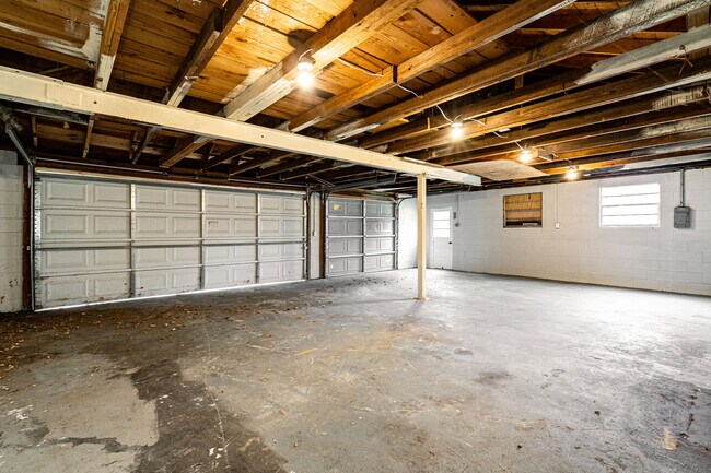 Building Photo - 8213 Nancy Ln