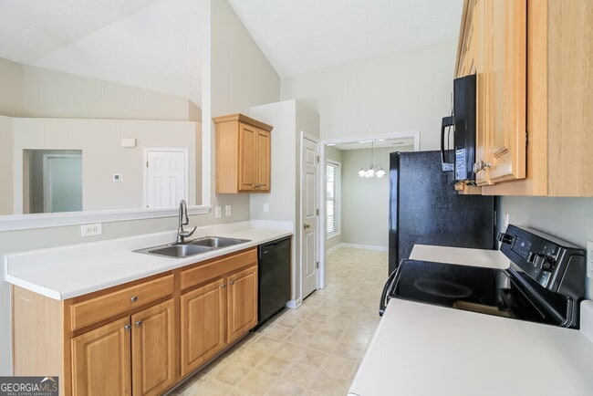 Building Photo - 180 Lake Cove Approach