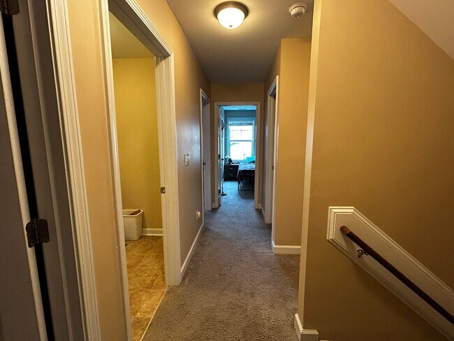 Building Photo - 2924 Seavista Ct