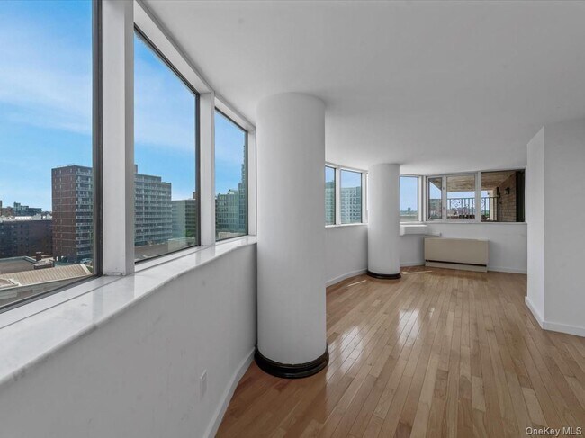 Building Photo - 133-38 Sanford Ave