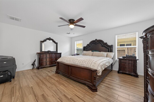 Building Photo - 9931 Chimney Swift Ln