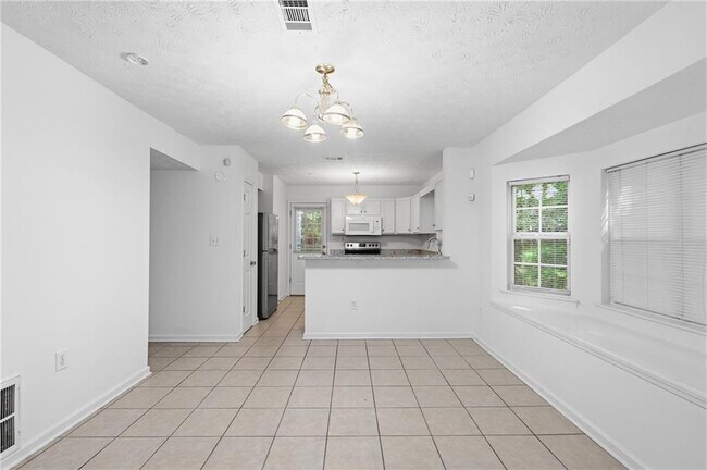 Building Photo - 6427 Wellington Chase Ct