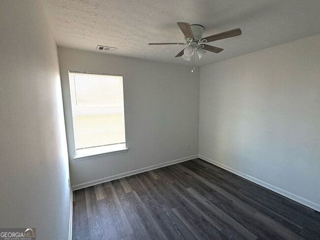 Building Photo - 1730 Bennett Dr