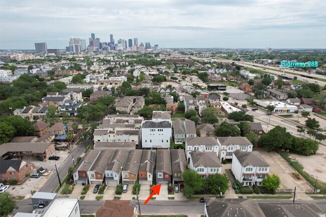Building Photo - 1811 Wichita St