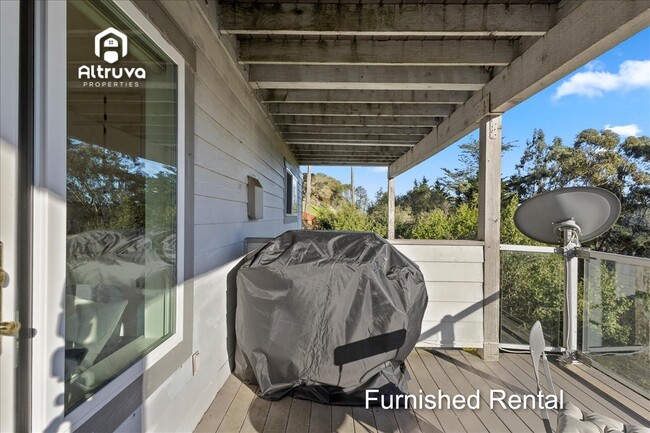 Building Photo - 2177 Manzanita Dr