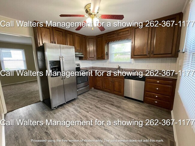 Building Photo - Pewaukee 3 Bedroom 1 Bath Home for Rent