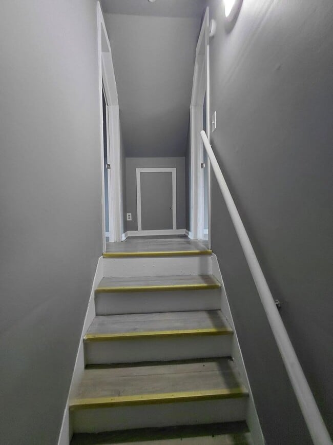 Building Photo - 6175 Guilford- 4 BEDS & 1.5 BATH FOR RENT!