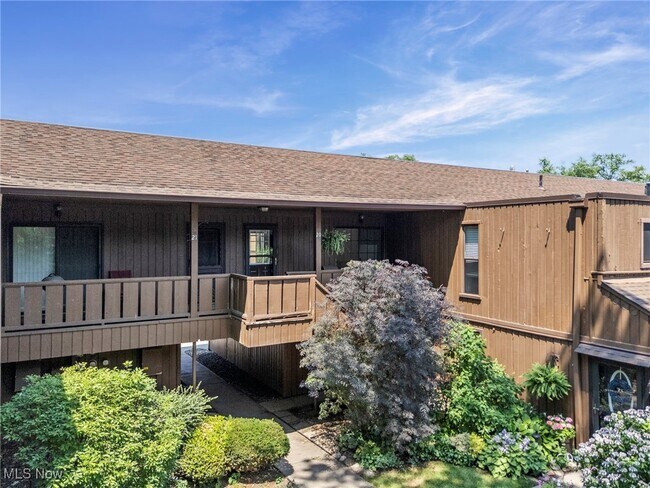 Building Photo - 33803 Electric Blvd