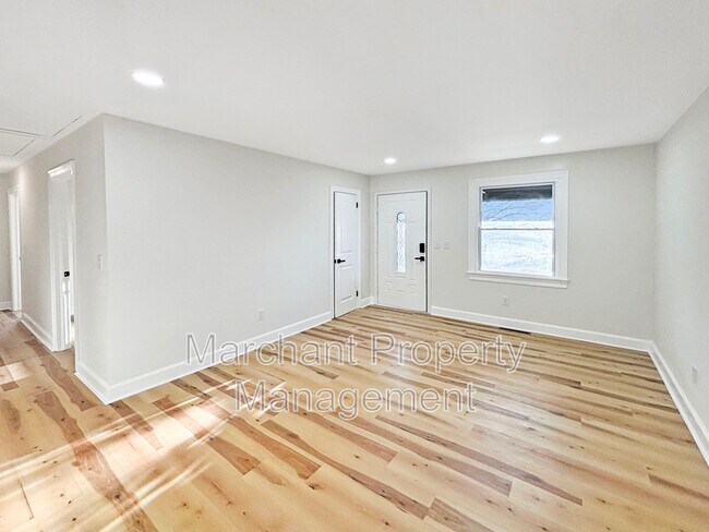 Building Photo - 8 E Sable Ct