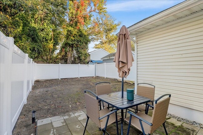 Building Photo - 3 Bed Apartment in North Middletown