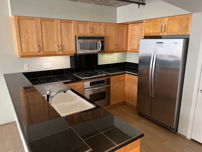 Building Photo - Large Beautiful Loft at highly desired Doma building in Little Italy