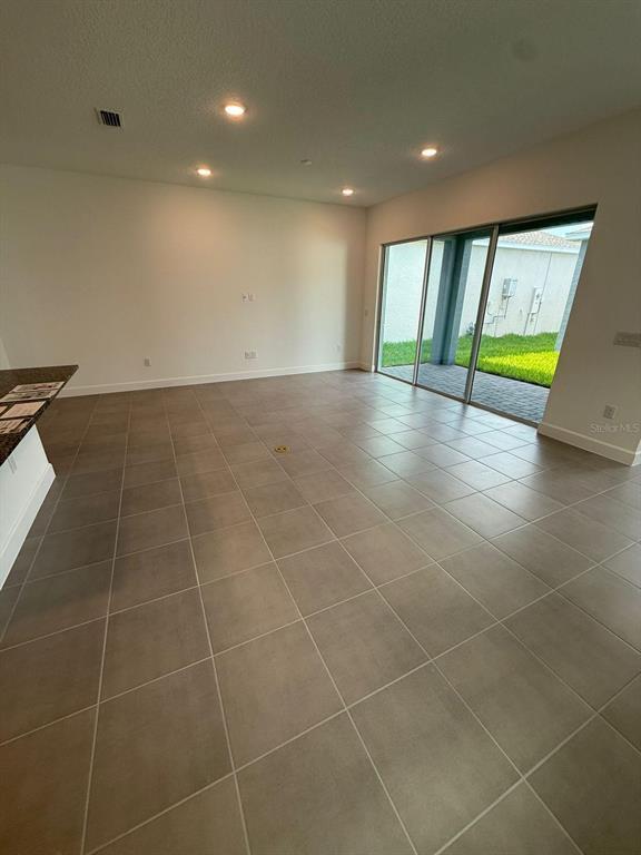 Building Photo - 15144 Field Daisy Dr