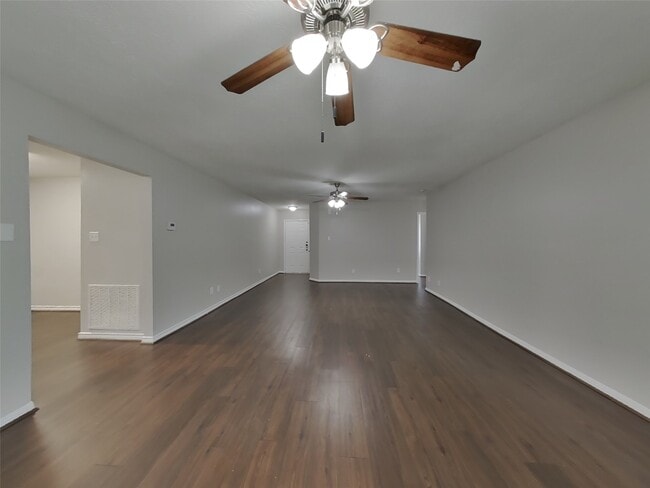 Building Photo - 28707 Binefield St