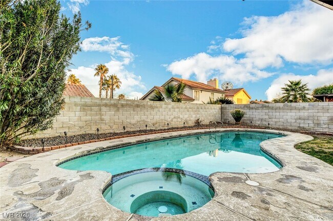 Building Photo - 4762 Torrence Dr