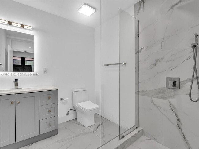 Building Photo - 3010 Alton Rd