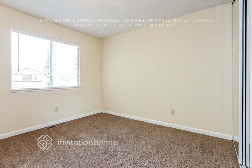 Building Photo - 131 Regent Dr