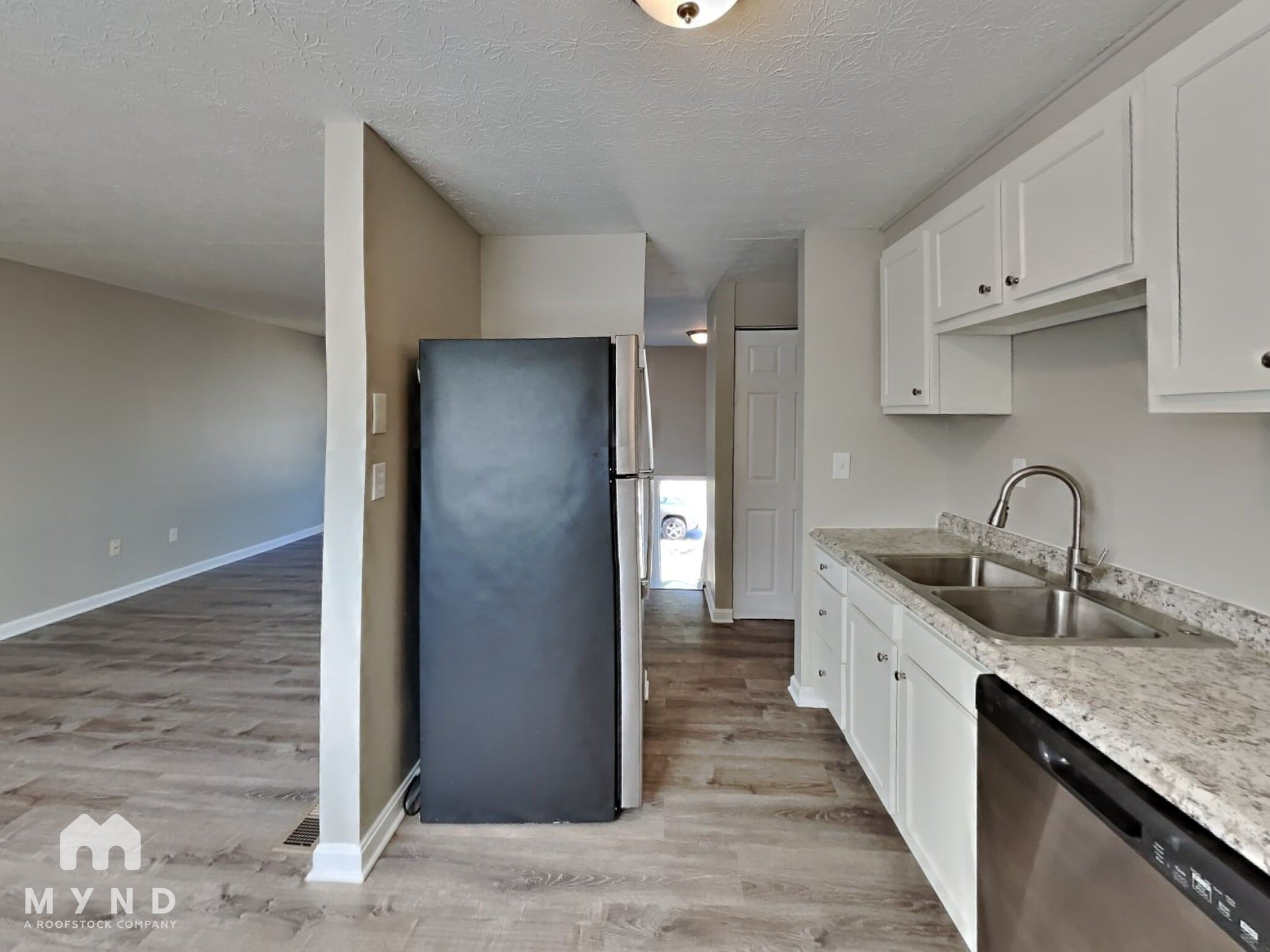 Building Photo - 3799 Farm Brook Ln