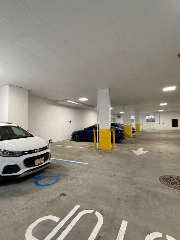 Building Photo - 313-315-315 Lake St