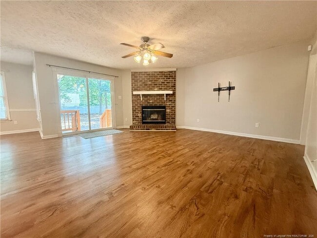 Building Photo - 146 Greentree Dr
