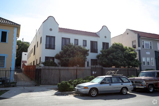 Primary Photo - 122-124 1/2 S Westmoreland Ave
