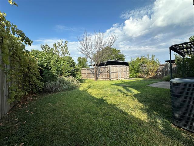 Building Photo - 306 Towne House Ln