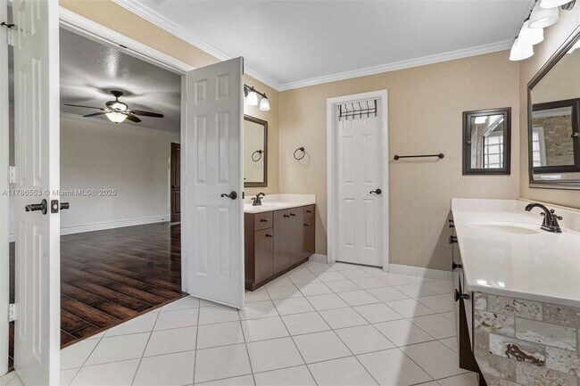 Building Photo - 1774 Ibis Ln