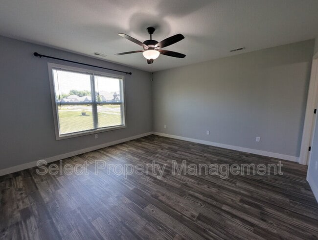 Building Photo - 1408 Sacred Oak Ct