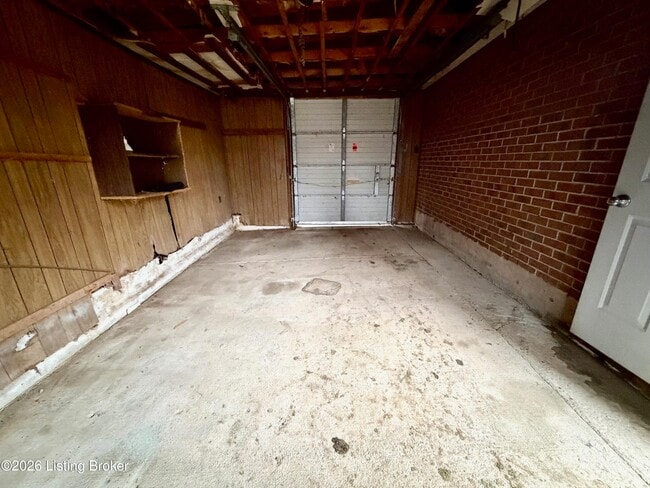 Building Photo - 313 Hawthorne Dr