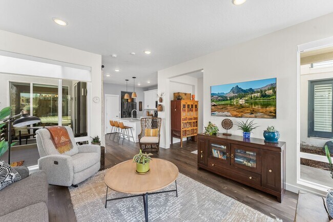 Building Photo - 6682 Serviceberry Dr