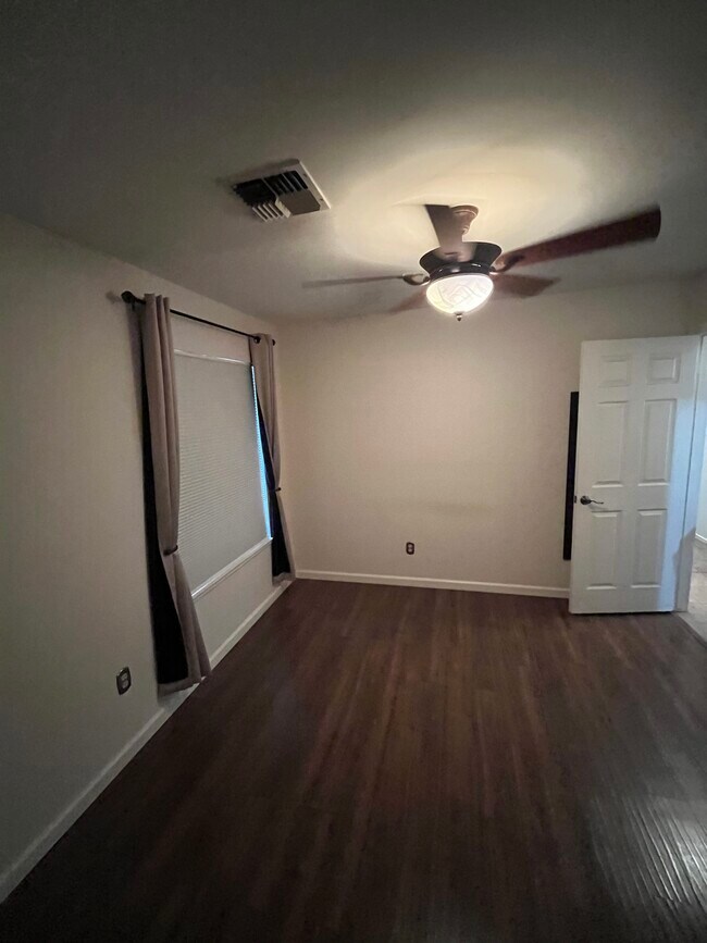 Building Photo - 3721 Abbott Dr