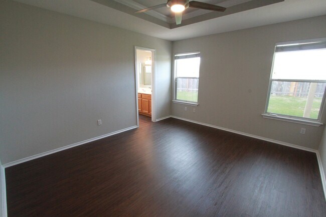 Building Photo - Hutto 3BR Gem ~ Open Layout, Large Yard & Prime Location