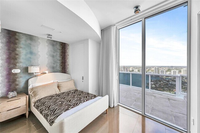 Building Photo - 18101 Collins Ave