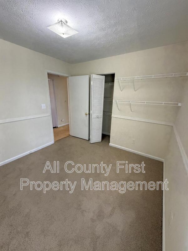 Building Photo - 1183 Red Oak Cove