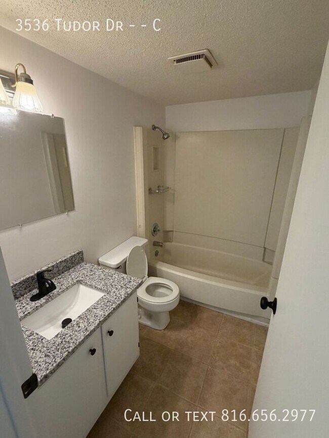 Building Photo - 3536 Tudor Dr
