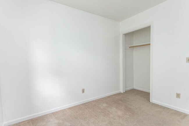 Building Photo - 1134 Mountain View Dr