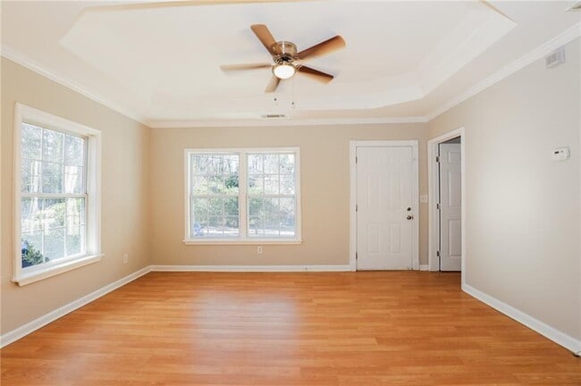 Building Photo - 2878 Humphries Dr SE